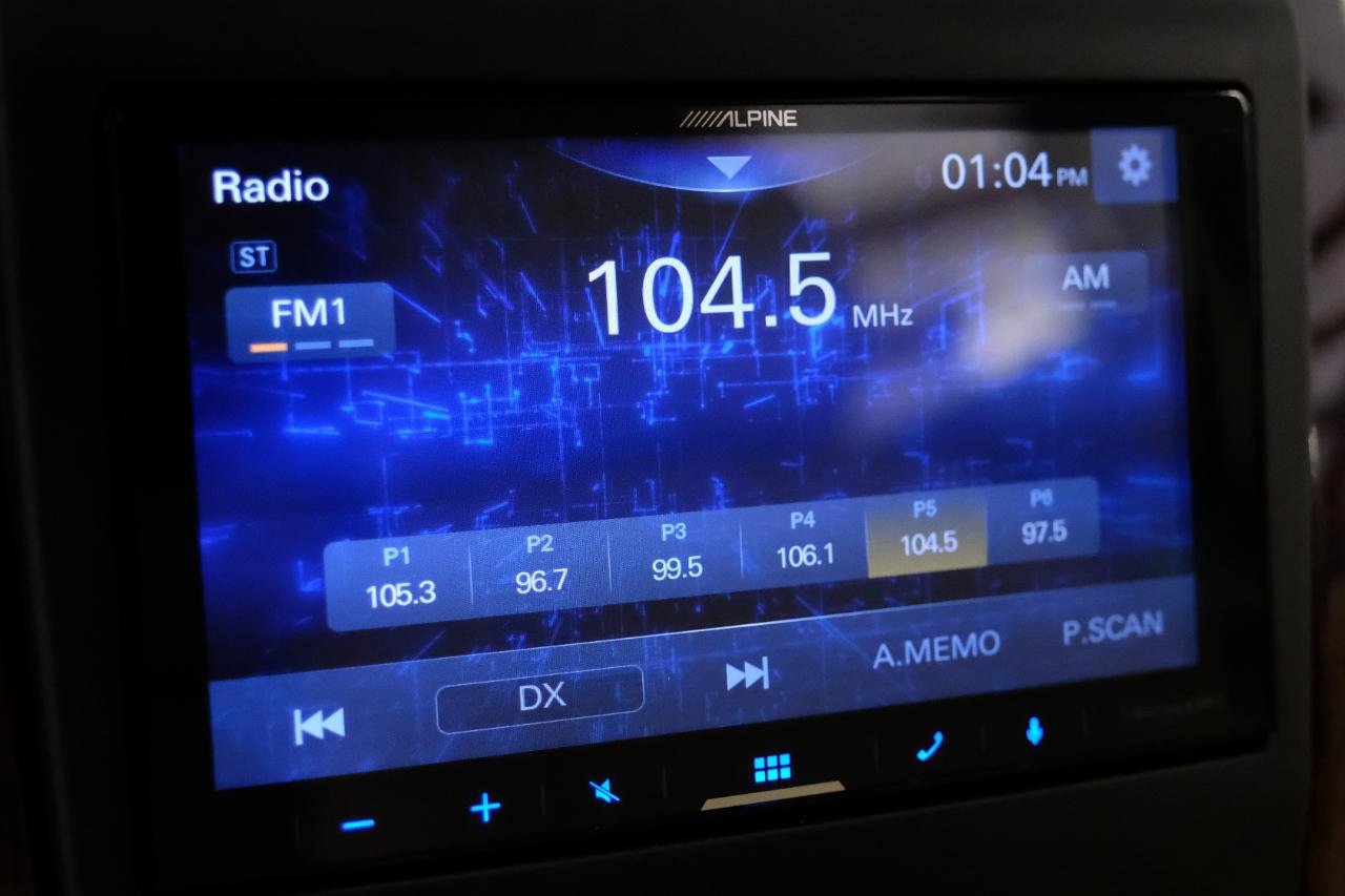 Used 2014 Cadillac Escalade Premium image 21