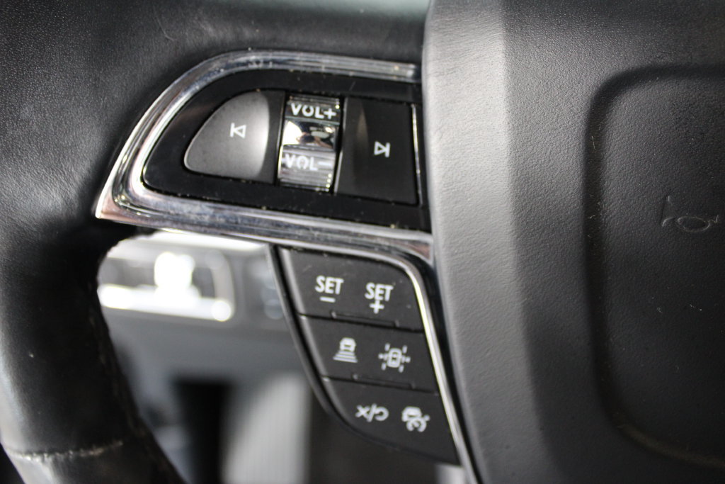 Used 2024 Lincoln Navigator Premiere AWD/4WD image 32