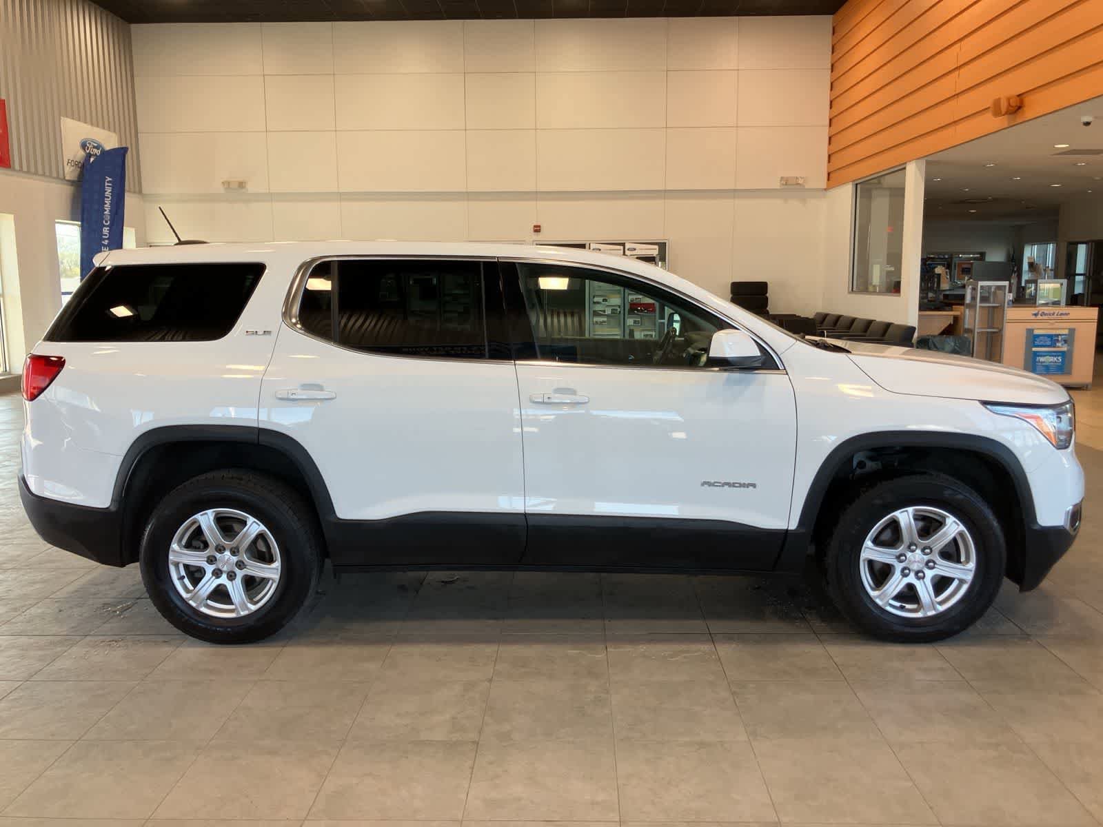 Used 2019 GMC Acadia SLE FWD image 4