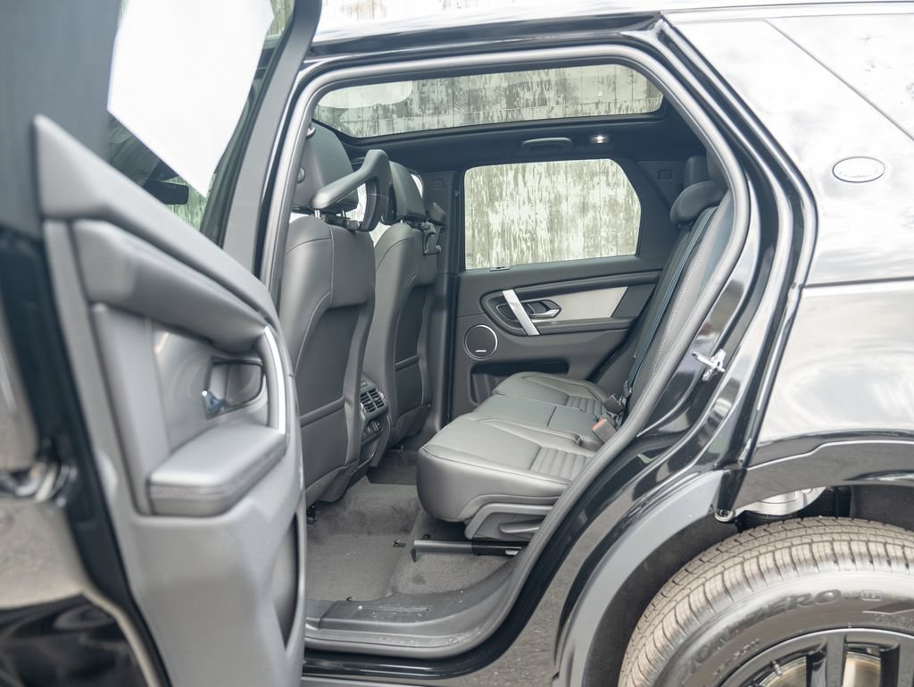 New 2026 Land Rover Discovery Sport Landmark AWD/4WD image 21