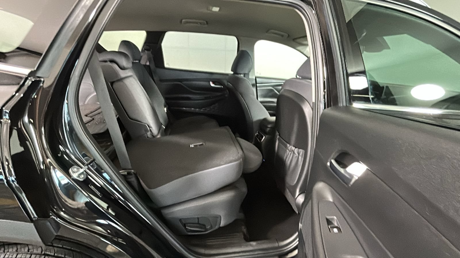 Used 2023 Hyundai Santa Fe SEL AWD/4WD image 34