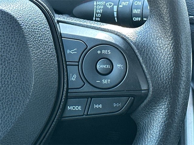 Used 2021 Toyota RAV4 XLE image 25