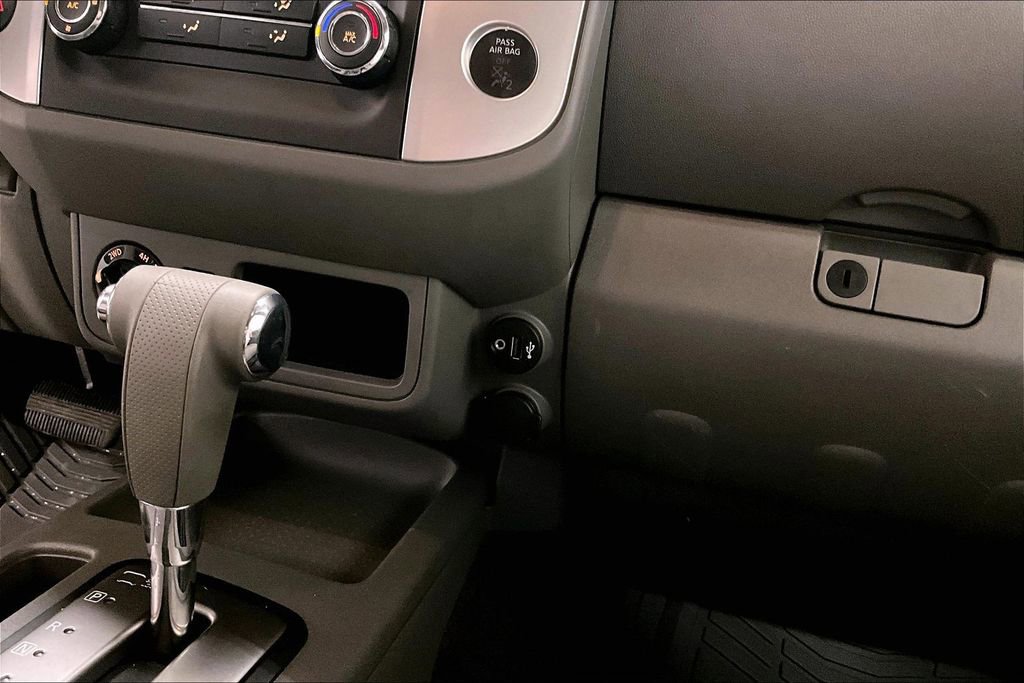 Used 2019 Nissan Frontier SV AWD/4WD image 17