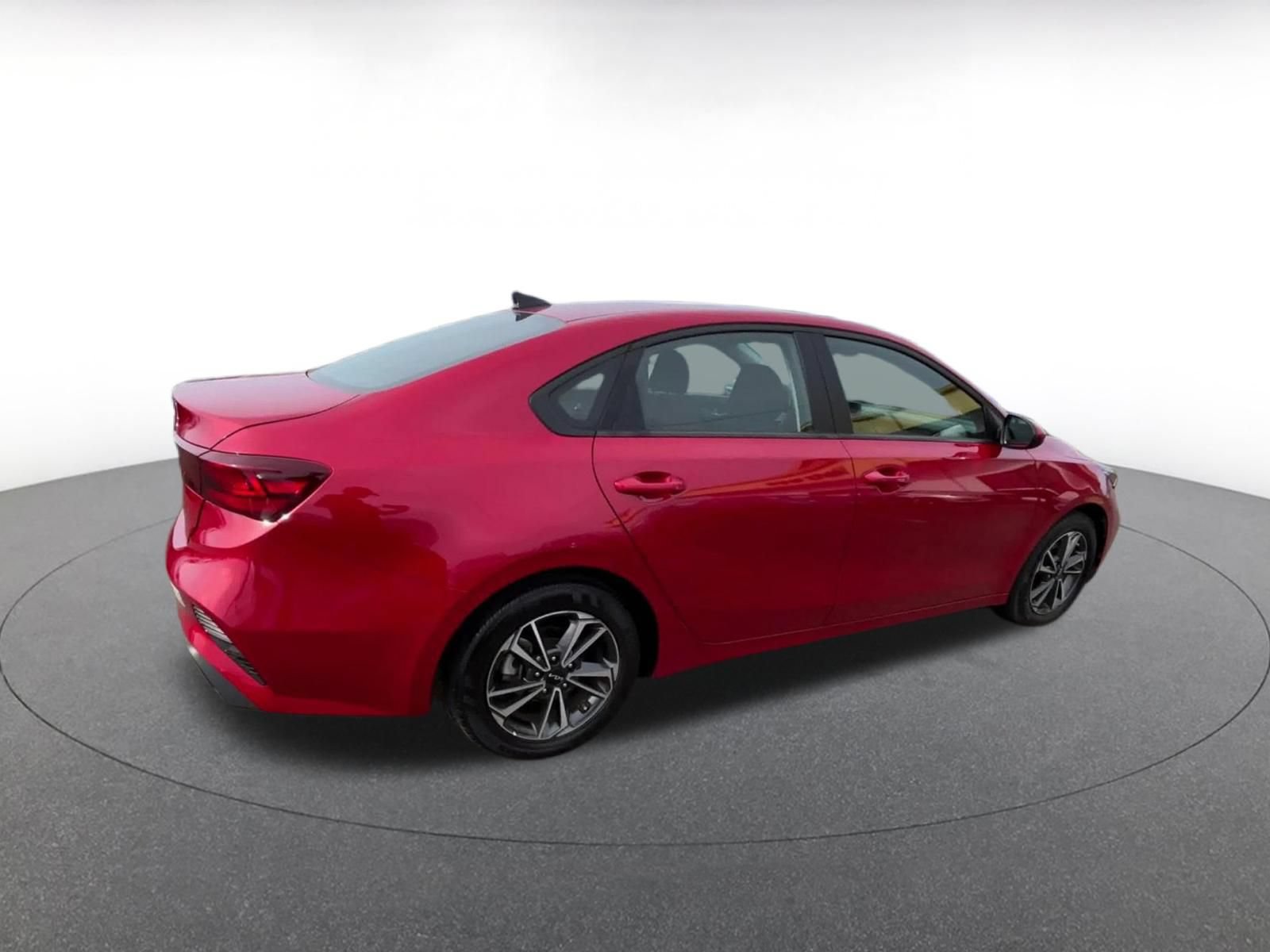 Used 2024 Kia Forte LXS FWD image 13