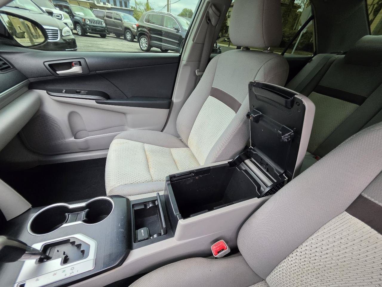 Used 2012 Toyota Camry LE FWD image 23