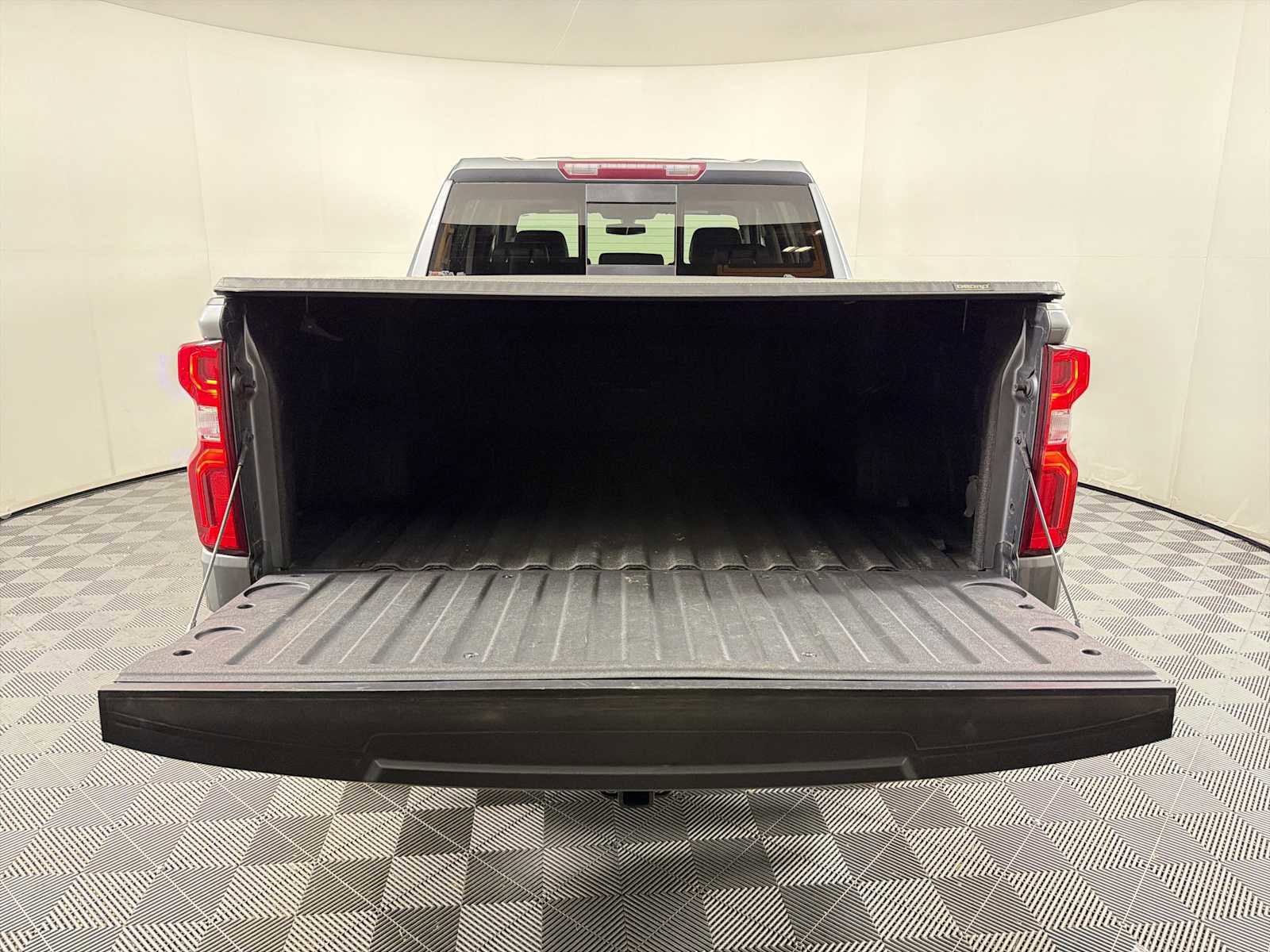 Used 2021 Chevrolet Silverado 1500 LT Trail Boss w/ Convenience Package II image 16