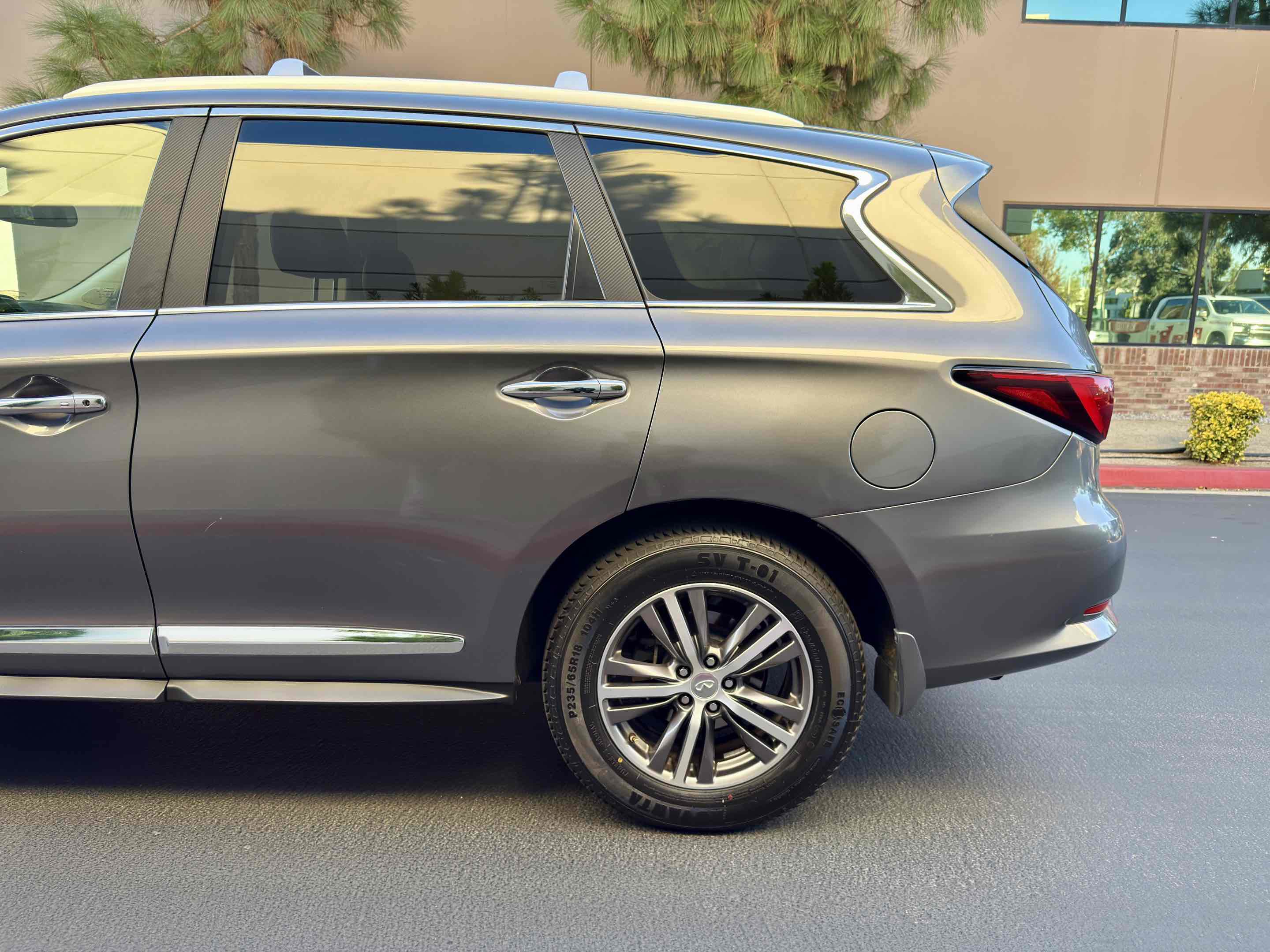 Used 2017 INFINITI QX60 FWD w/ Premium Plus Package image 14
