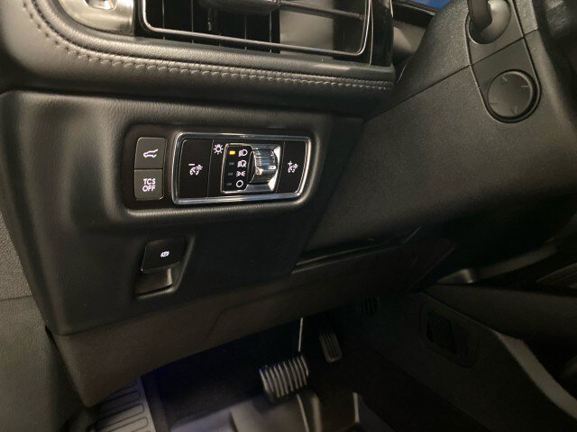 Used 2023 Lincoln Nautilus Reserve w/ Equipment Group 201A AWD/4WD image 17
