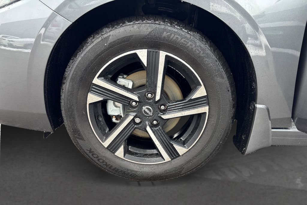 Used 2025 Nissan Sentra SV image 12