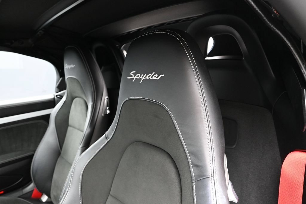 Certified 2022 Porsche 718 Boxster Spyder RWD image 17