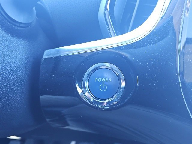 Used 2022 Toyota Prius L Eco image 35