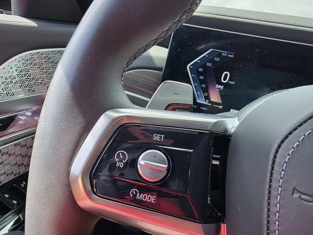 Used 2024 BMW 760i xDrive image 19