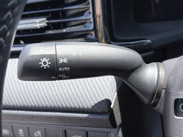 Used 2025 Toyota Camry SE FWD image 15