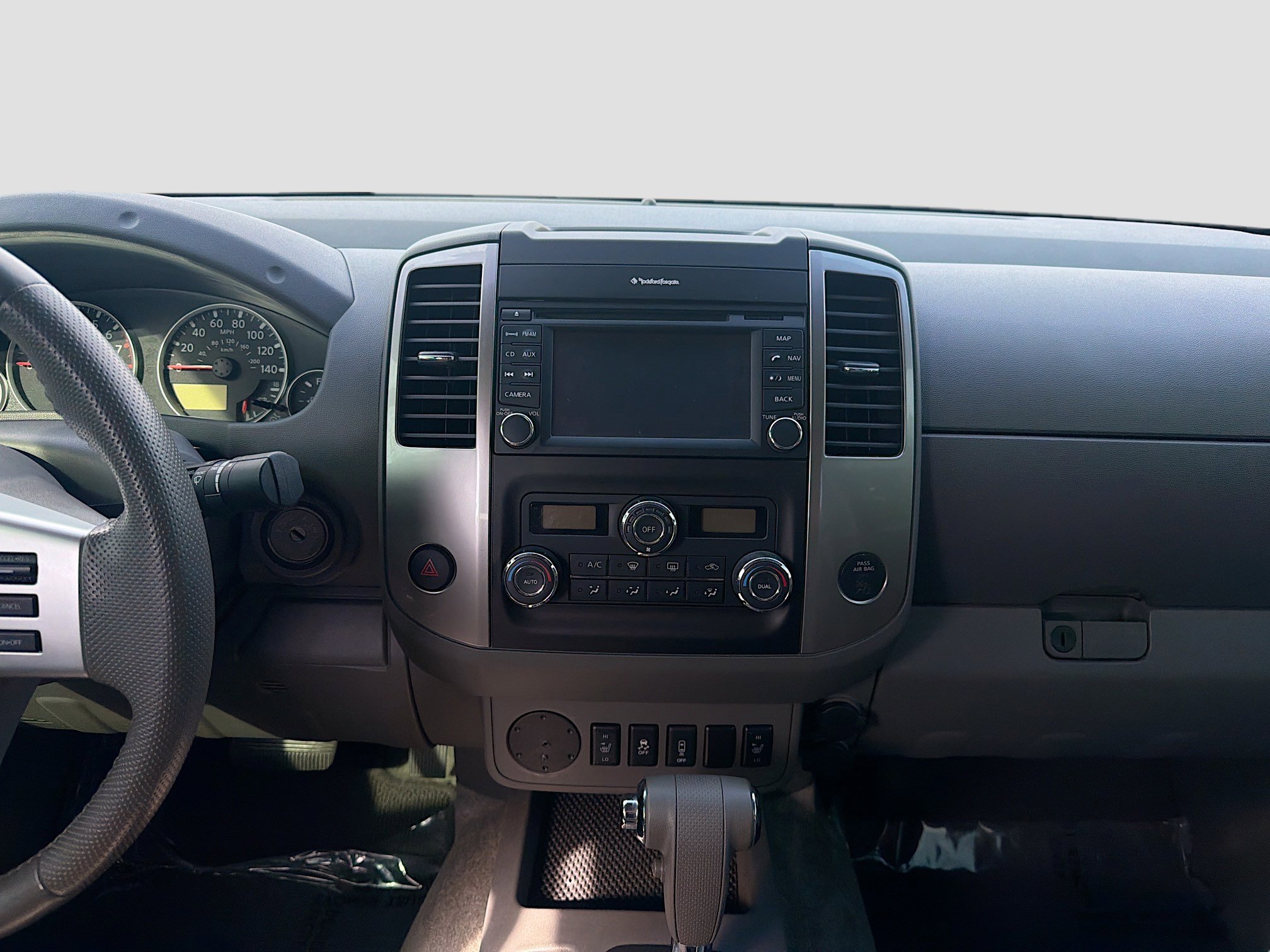 Used 2013 Nissan Frontier SL w/ Moonroof Pkg image 19