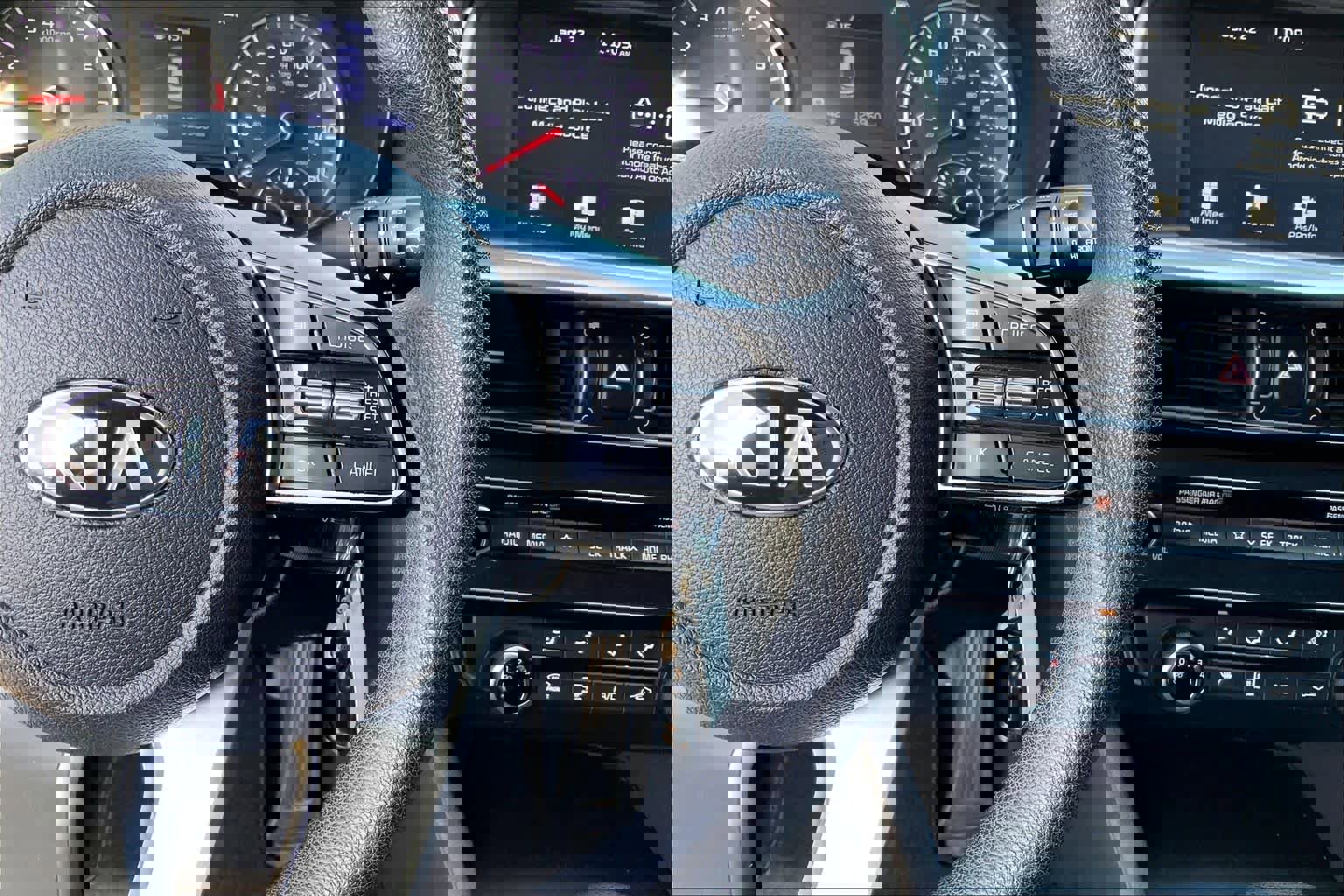 Used 2020 Kia Optima LX image 23