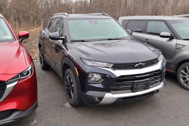 Used 2021 Chevrolet TrailBlazer LT w/ Convenience Package AWD/4WD image 3