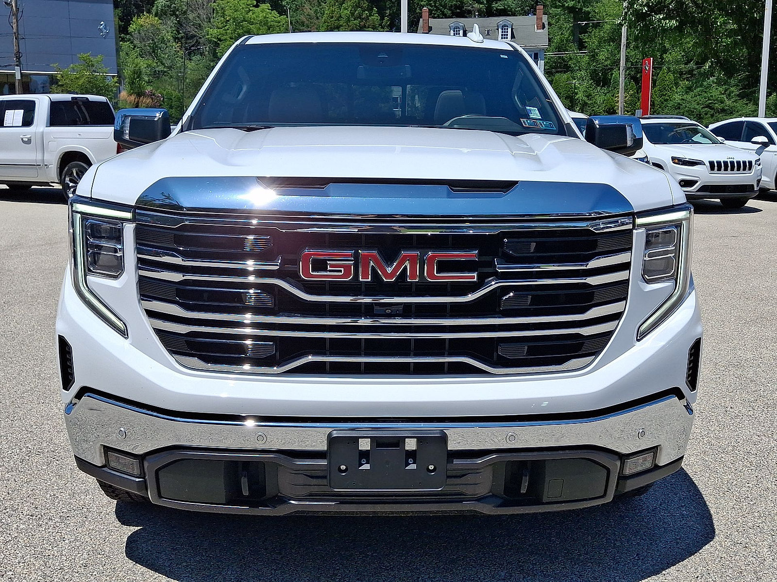 Used 2022 GMC Sierra 1500 SLT w/ SLT Premium Plus Package AWD/4WD image 28