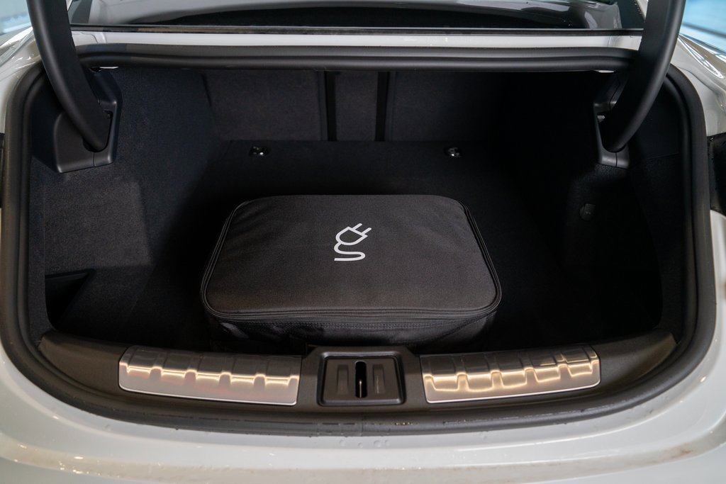 New 2025 Porsche Taycan image 45