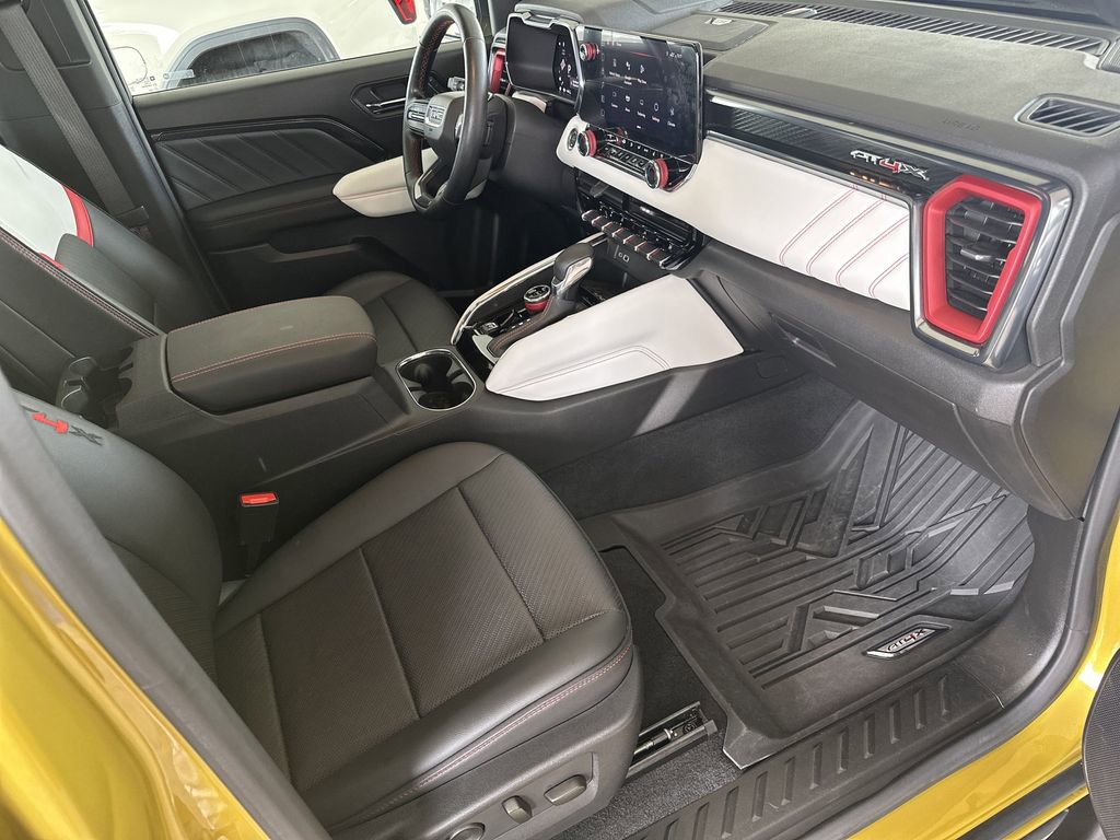 Used 2024 GMC Canyon AT4X image 37