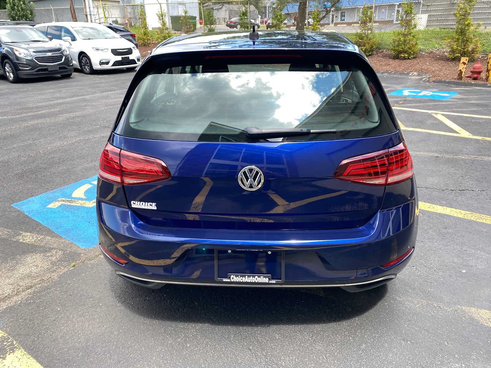 Used 2017 Volkswagen e-Golf SE FWD image 12