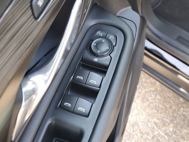 Used 2022 GMC Terrain SLT image 17