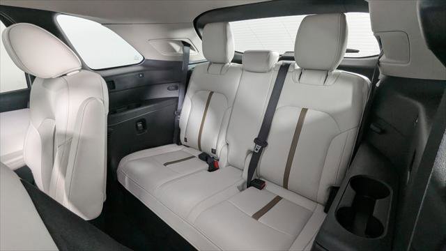 Used 2024 MAZDA CX-90 Plug-In Hybrid w/ Premium Plus image 19