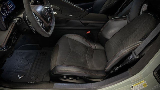 Used 2024 Chevrolet Corvette Stingray Premium Cpe w/ Z51 Performance Package RWD image 16