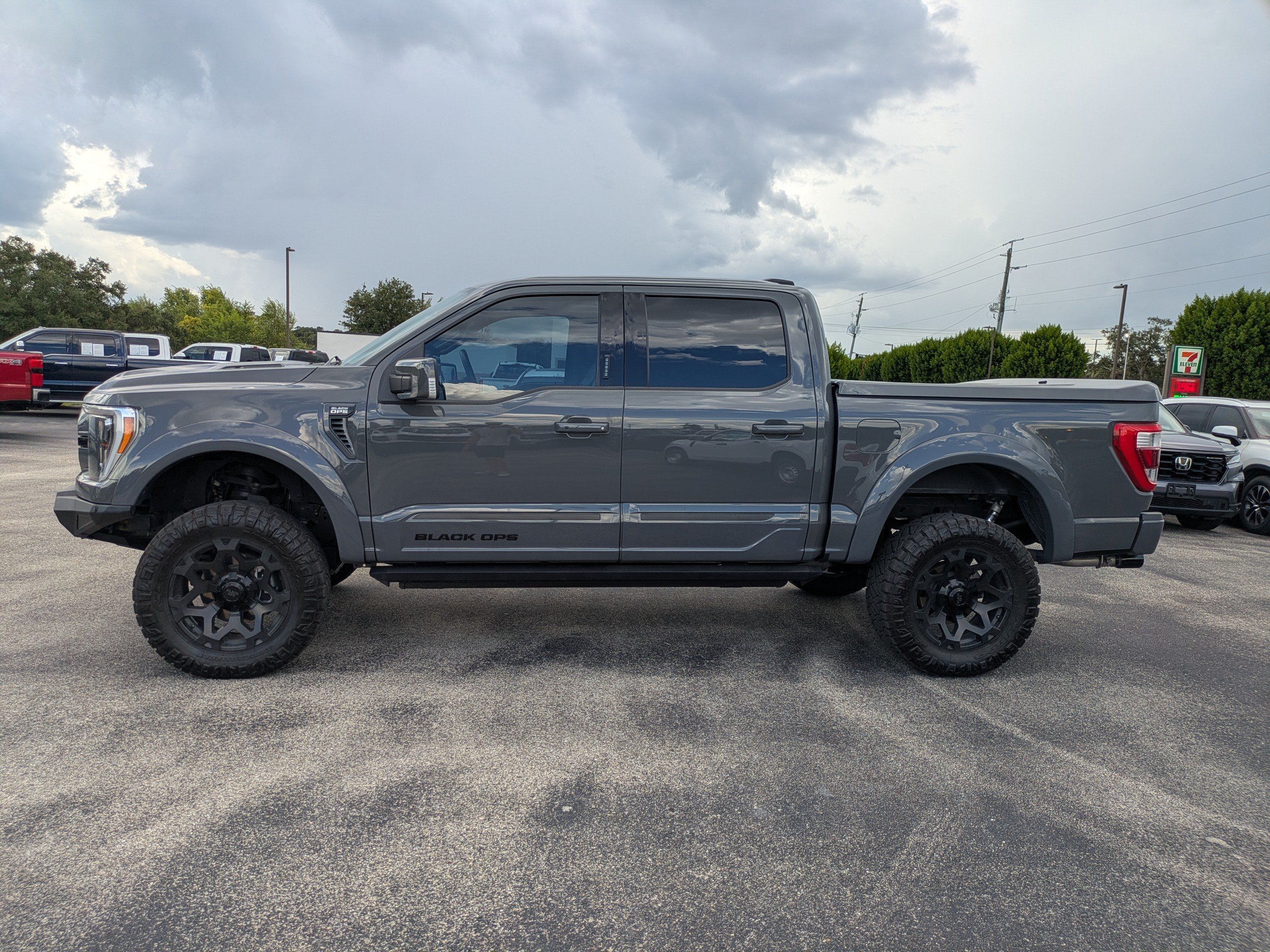Used 2021 Ford F150 Lariat w/ Equipment Group 502A High AWD/4WD image 7