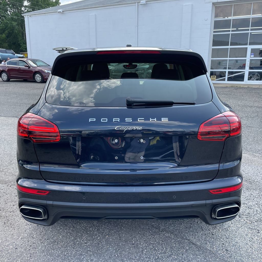 Used 2016 Porsche Cayenne AWD/4WD image 5