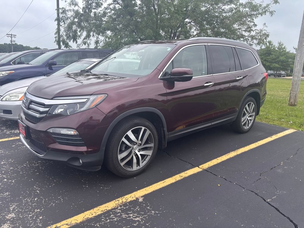 Used 2017 Honda Pilot Touring image 1