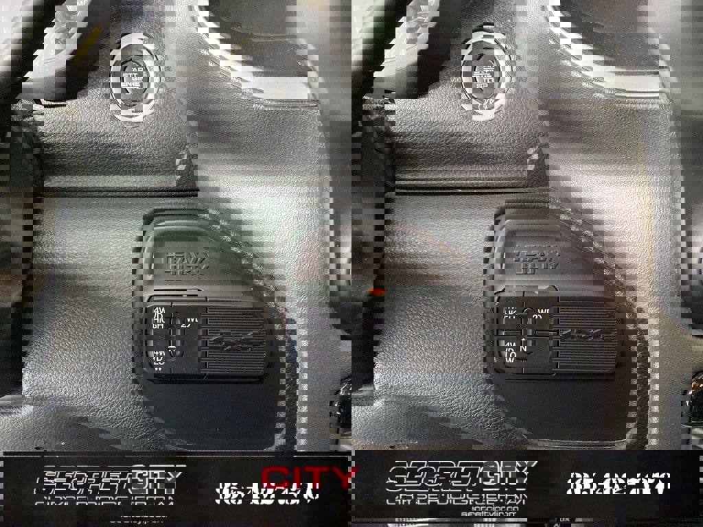 Used 2019 RAM 3500 Big Horn image 17