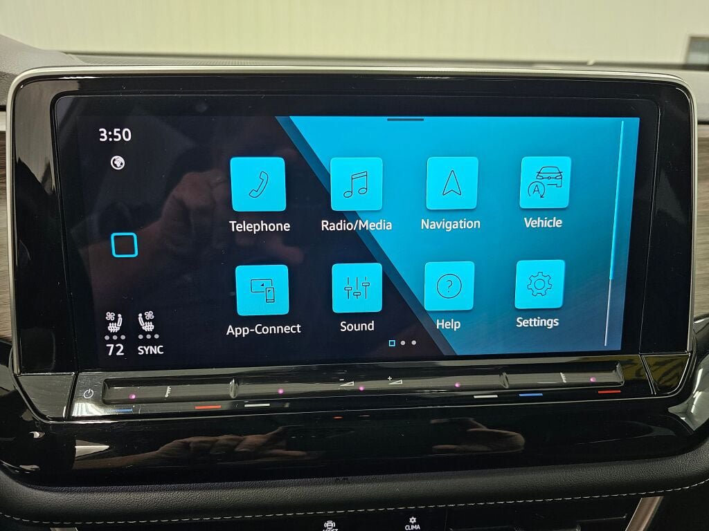 Used 2024 Volkswagen Atlas SEL Premium R-Line AWD/4WD image 24