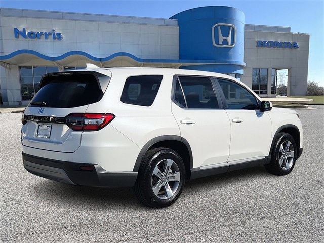 Used 2025 Honda Pilot EX-L image 4