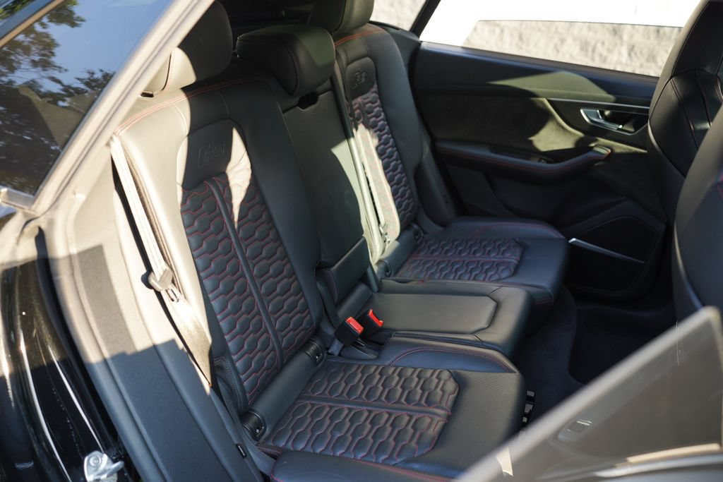 Used 2022 Audi RS Q8 w/ Carbon Optic Package AWD/4WD image 25