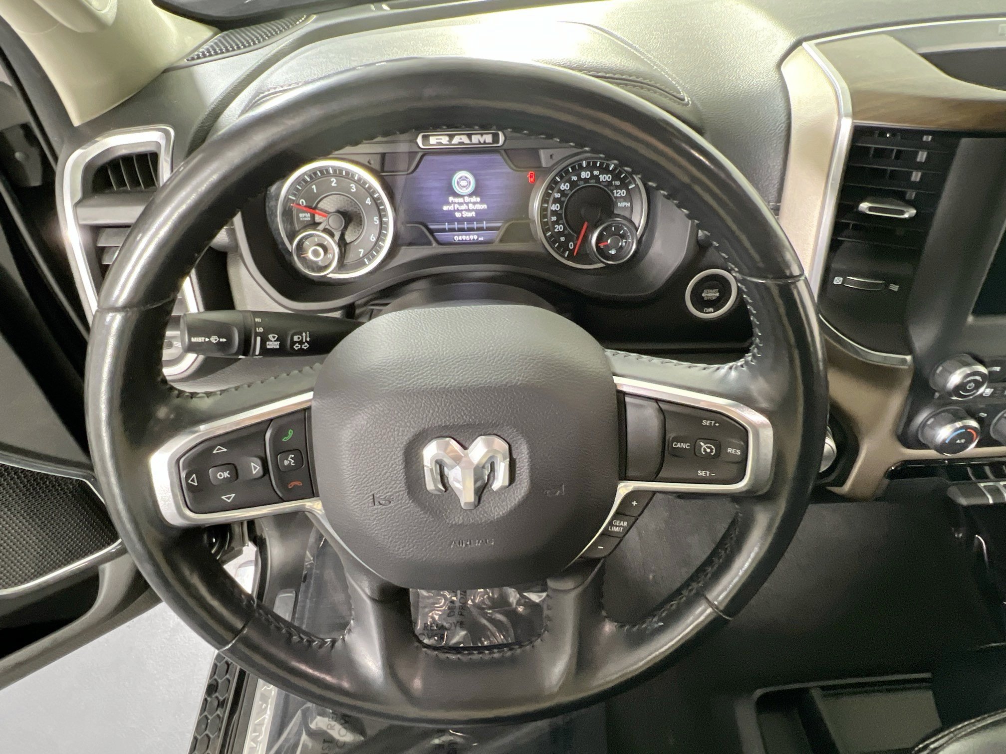 Used 2022 RAM 1500 Laramie image 11