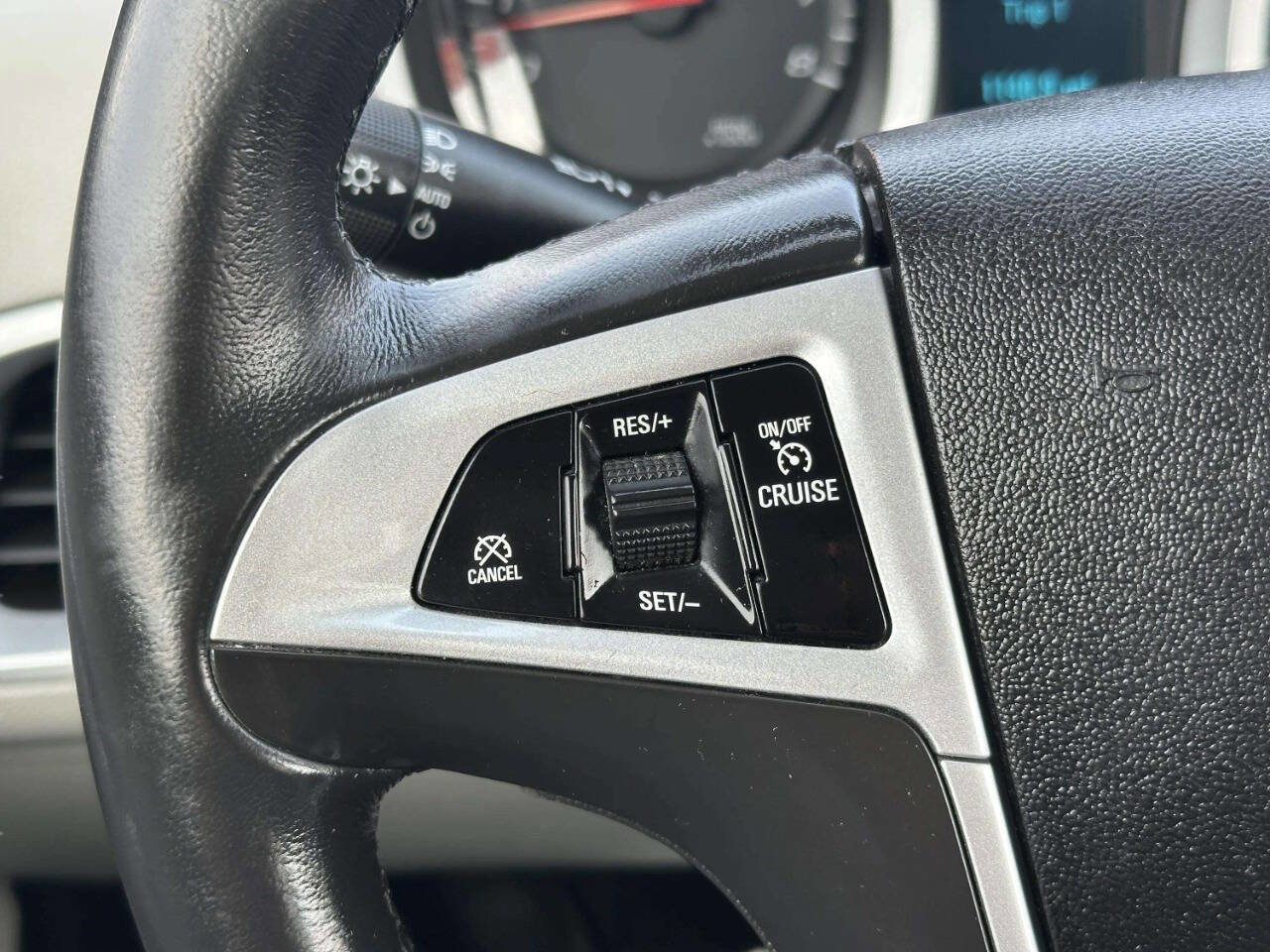 Used 2014 Chevrolet Equinox LT AWD/4WD image 29
