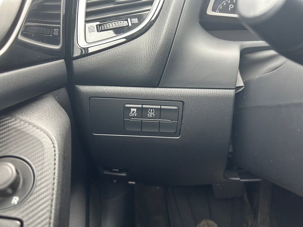 Used 2014 MAZDA MAZDA3 i Sport FWD image 17