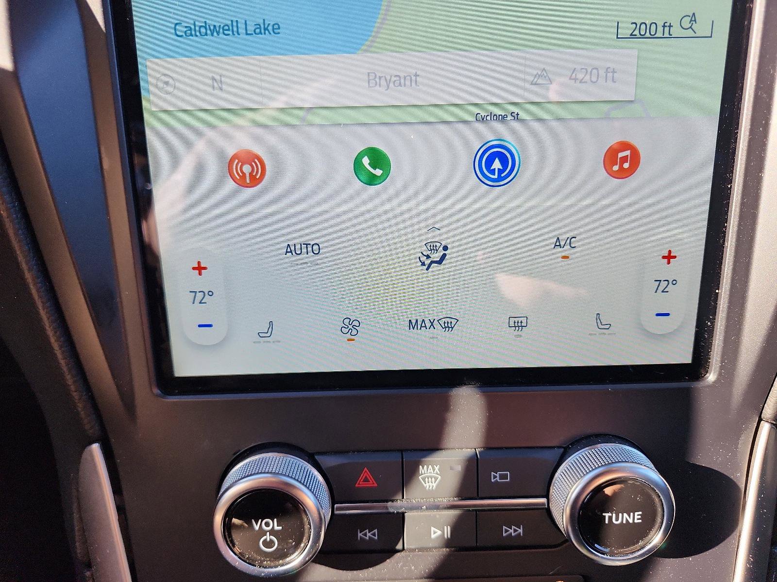 Used 2024 Ford Edge SEL image 15