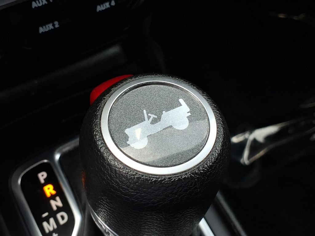 Used 2023 Jeep Wrangler Unlimited w/ Sun & Screen Package AWD/4WD image 16