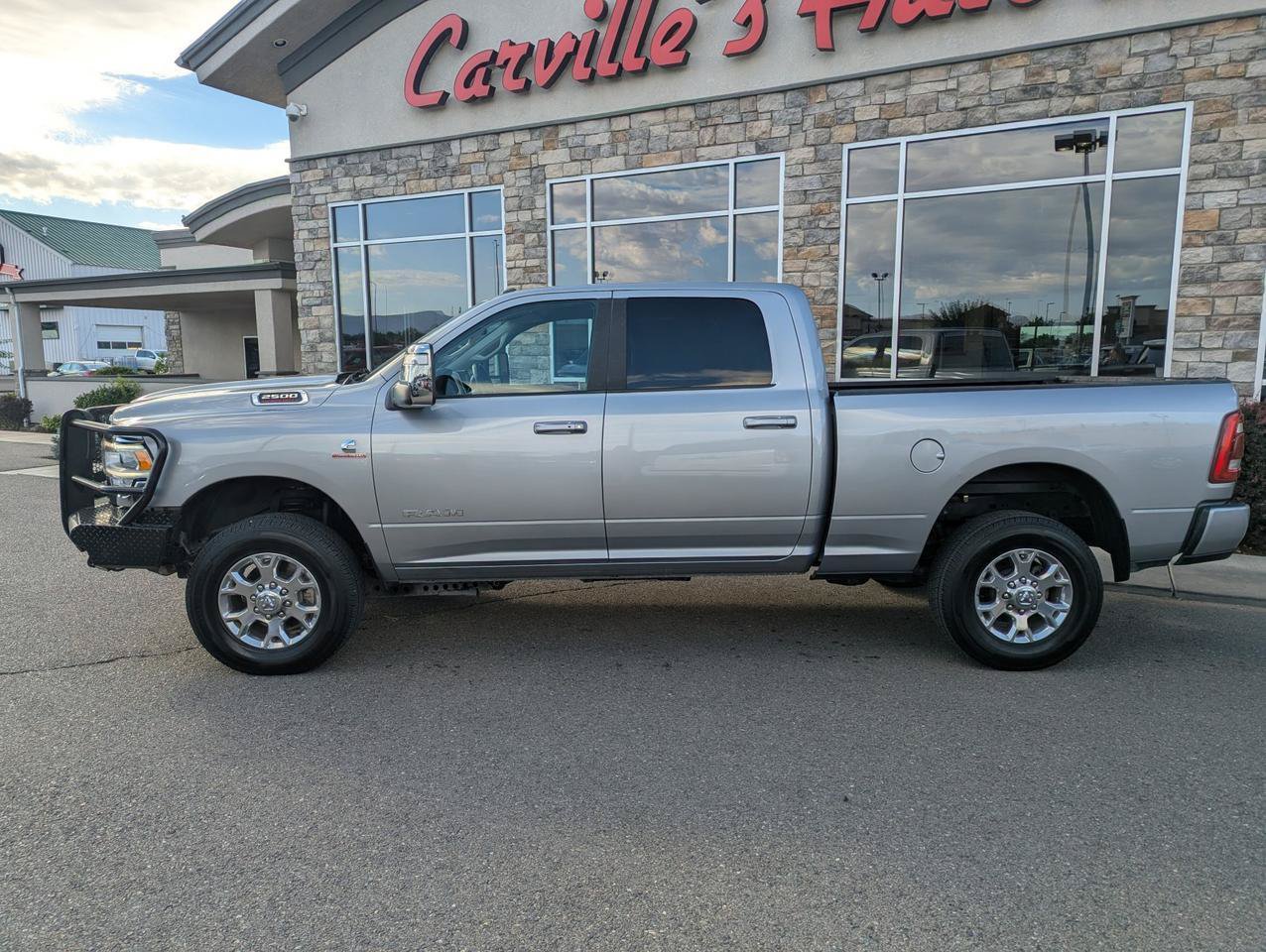 Used 2024 RAM 2500 Laramie AWD/4WD image 2