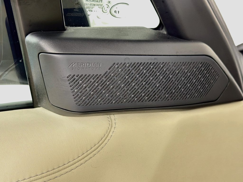 Certified 2024 Land Rover Range Rover Autobiography AWD/4WD image 19