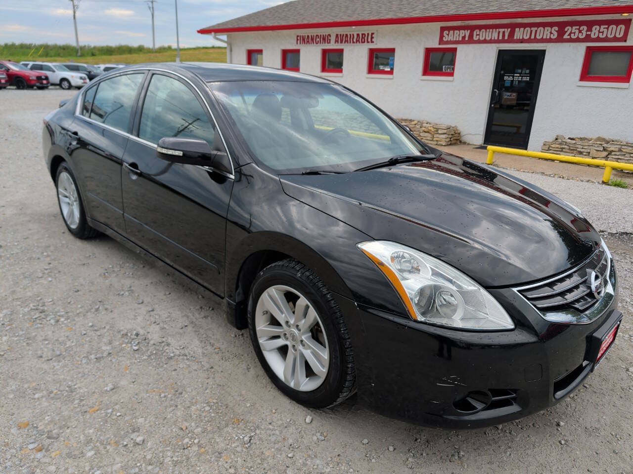 Used 2011 Nissan Altima 3.5 SR w/ 3.5SR Premium Pkg FWD image 1