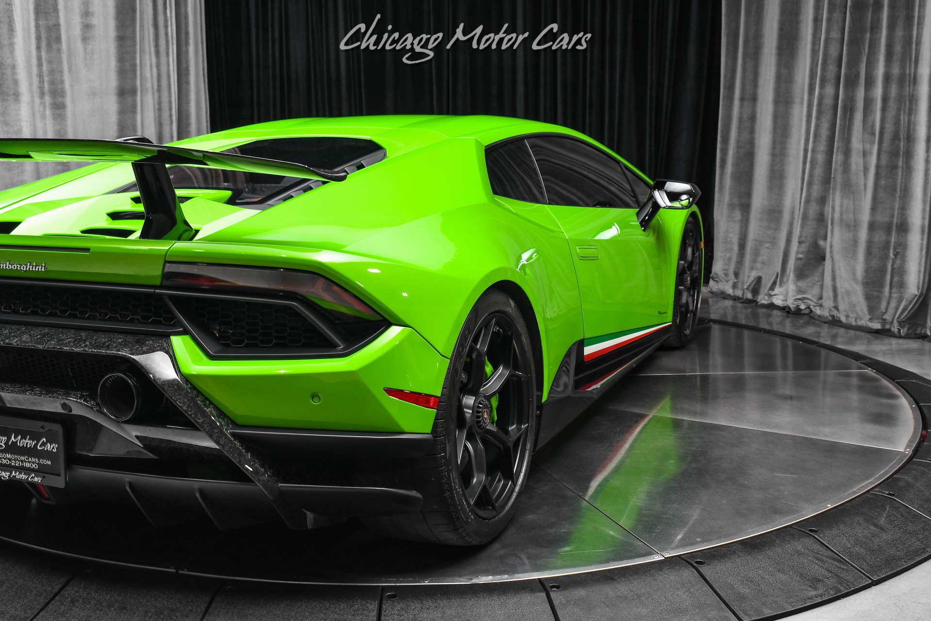 Used 2018 Lamborghini Huracan Performante AWD/4WD image 39