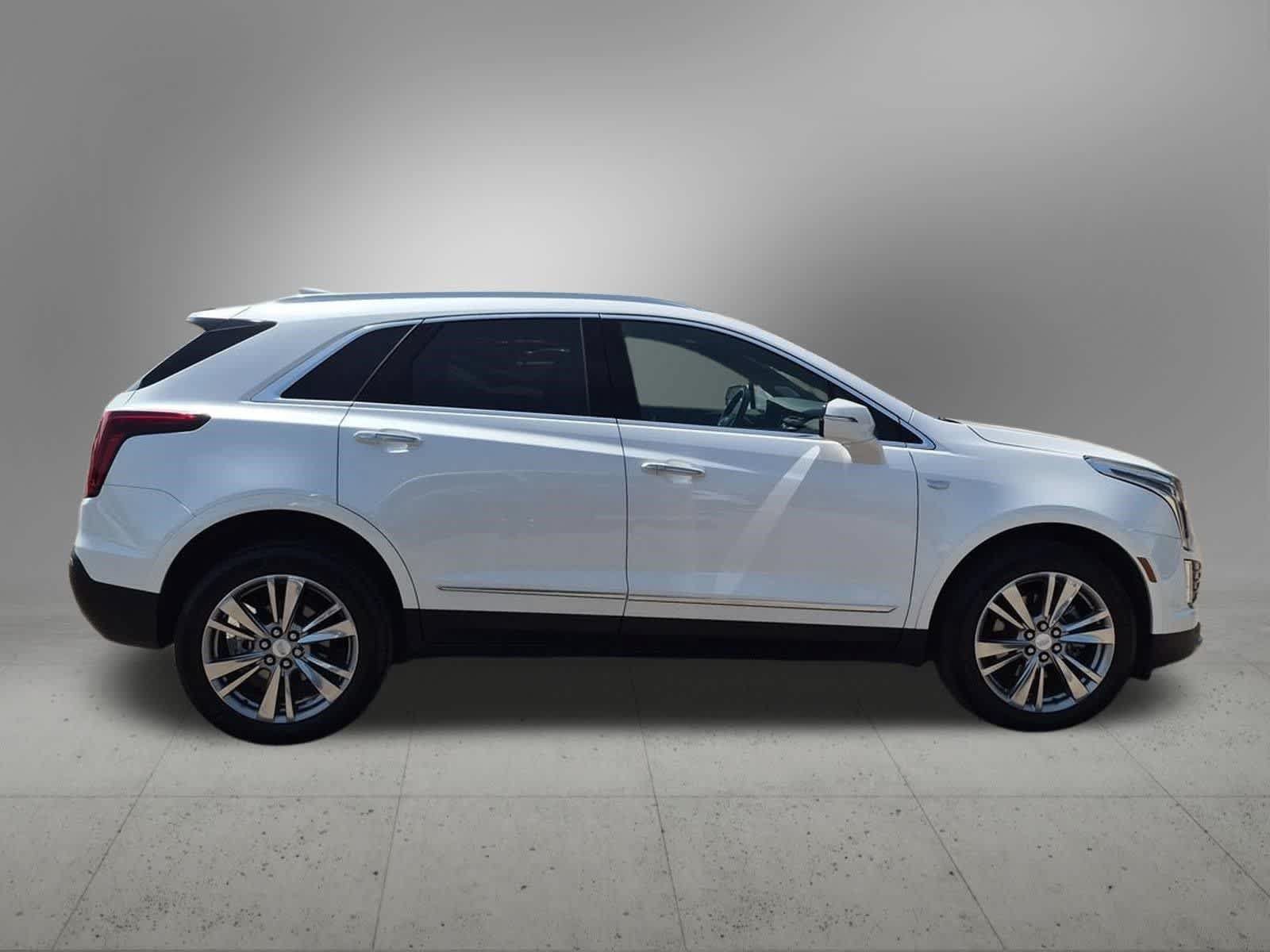 Used 2024 Cadillac XT5 Premium Luxury w/ LPO, Floor Liner Package AWD/4WD image 7