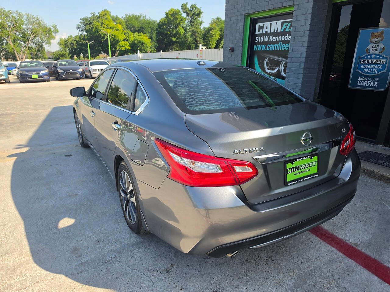 Used 2016 Nissan Altima 2.5 SL w/ 2.5 Technology Package FWD image 10