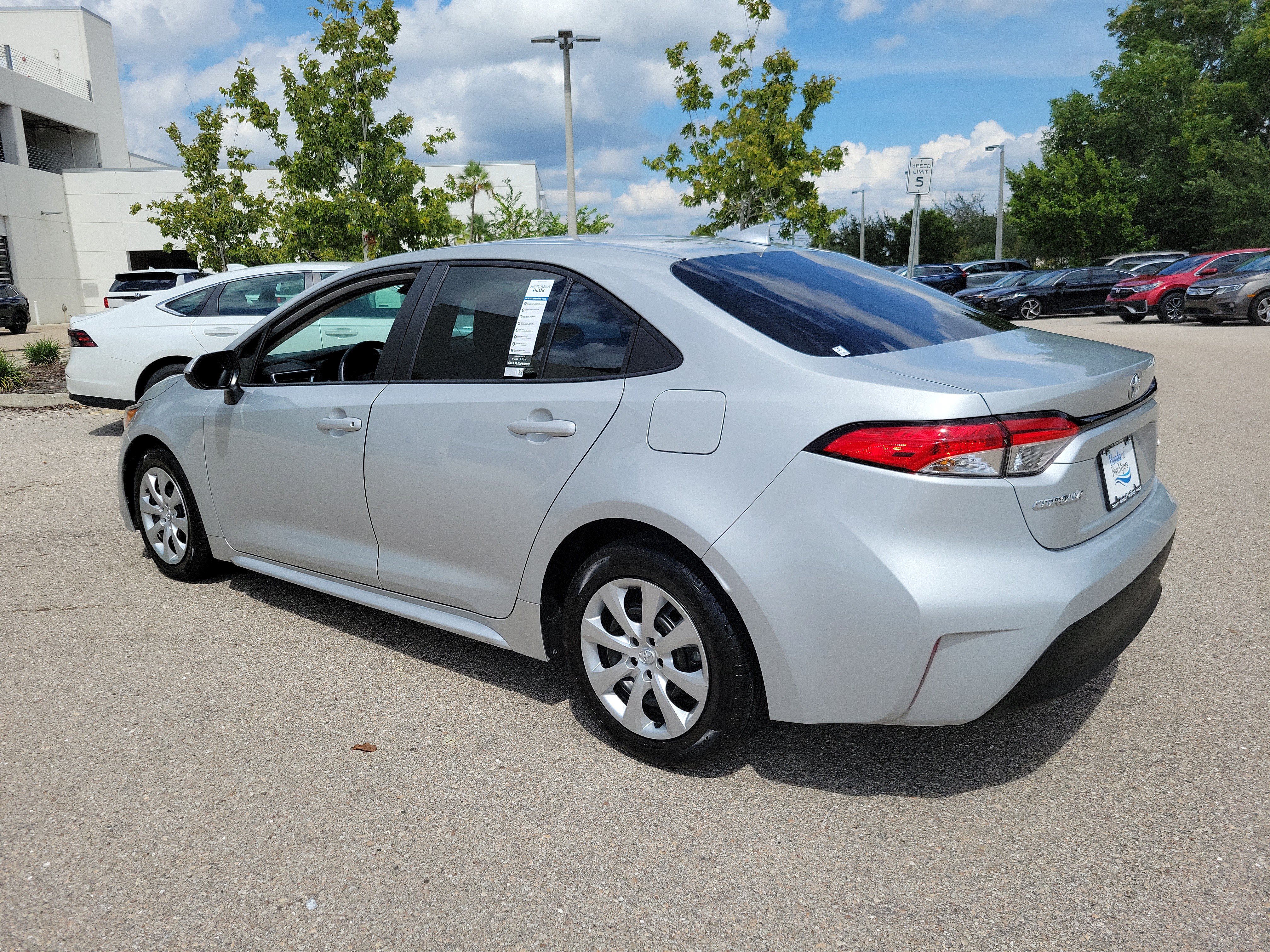 Used 2023 Toyota Corolla LE FWD image 6