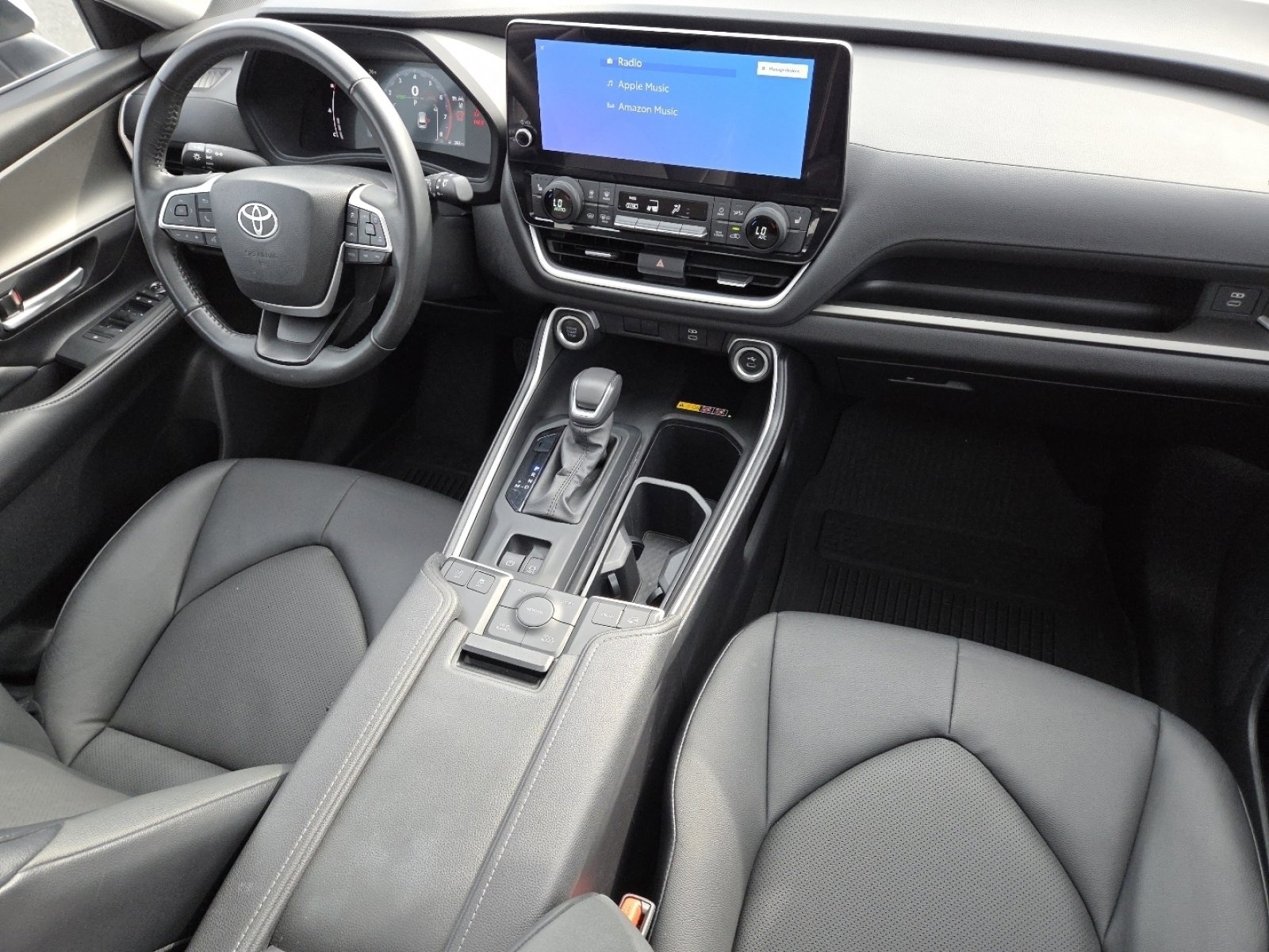 Used 2024 Toyota Grand Highlander AWD image 29