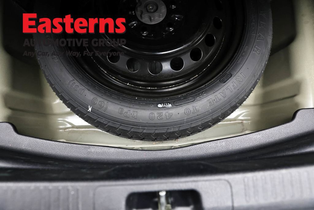 Used 2021 Toyota Camry SE FWD image 22