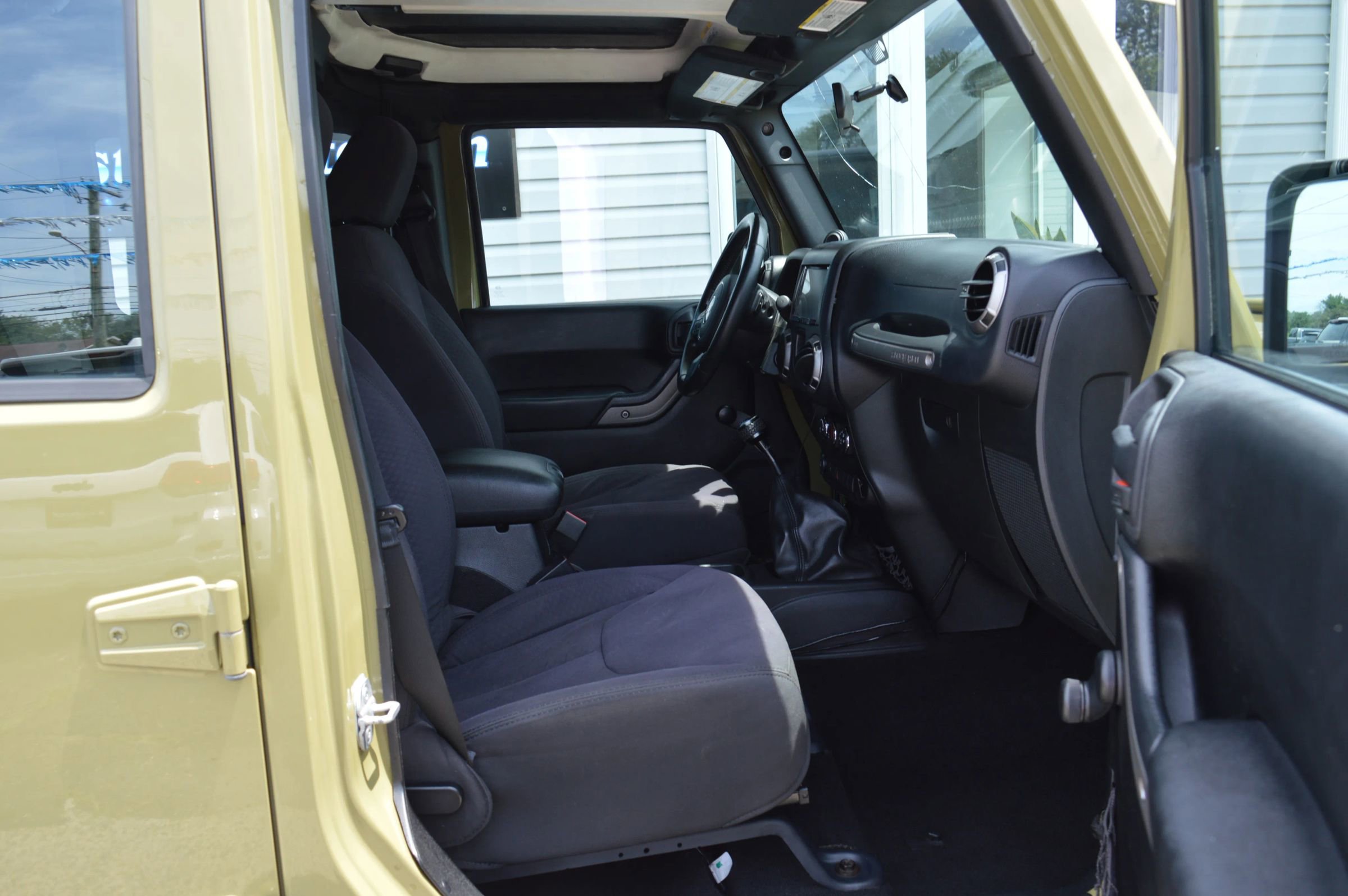 Used 2013 Jeep Wrangler Unlimited Sport w/ Connectivity Group image 18