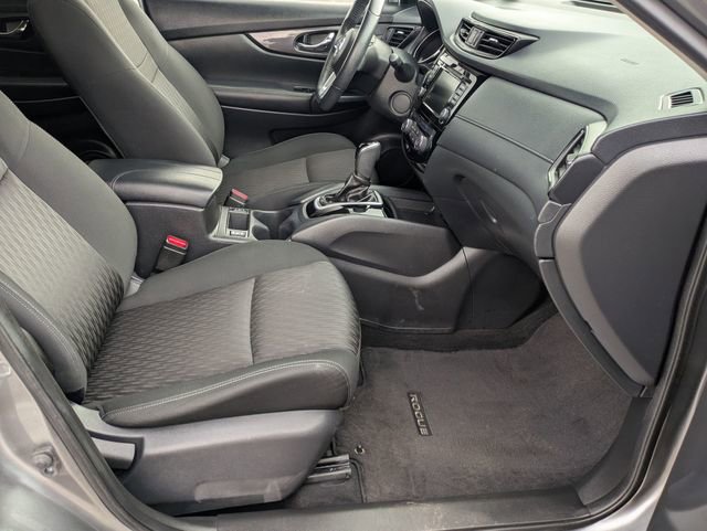 Used 2019 Nissan Rogue SV image 30